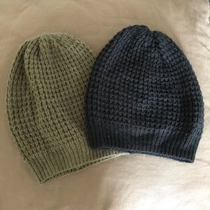 Two beanies! Black and green!